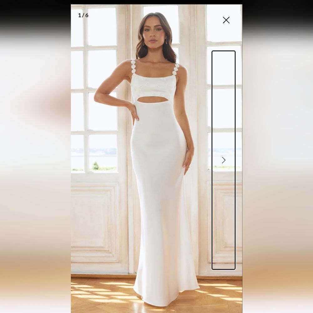 HELLOMOLLY High Desire Classy Chic Cut Out Beachy Bridal Gown New Size 6